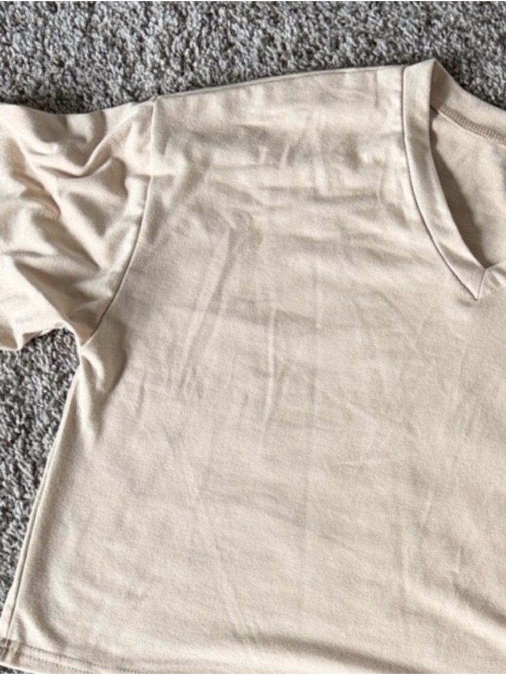 Women's Cream V-Neck Cropped Tee